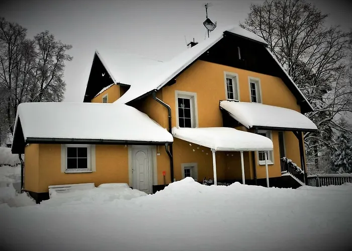 Pod Kostelem 3*
